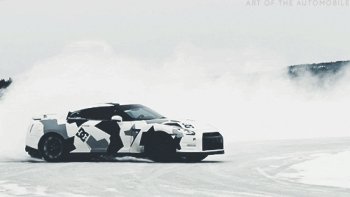 Nissan gtr гиф