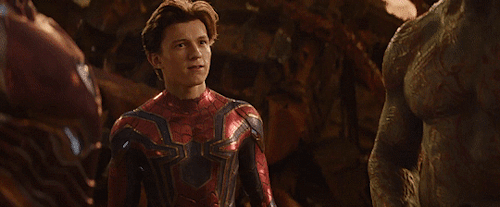 123 Tom Holland Gifs - Gif Abyss