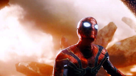 Di tengah prosesnya produksi yang masih bergulir, sebuah foto dari set film "Spider-Man: No Way Home" bocor ke jagat maya.